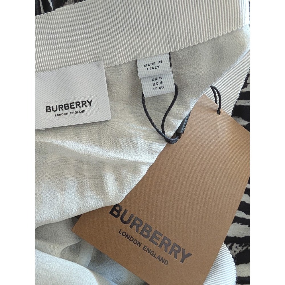 NWT Burberry Pleated Midi Skirt Leopard Print Black Beige Silk Blend Size 6 - Picture 6 of 10